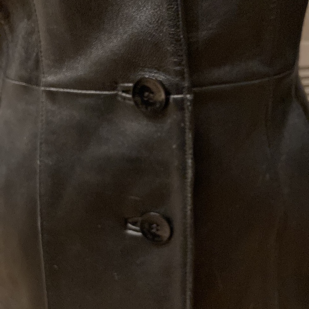 Leather jacket - Picture 4 of 12